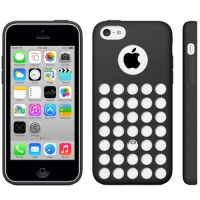 coque-silicone-a-trous-noir-iphone-5C